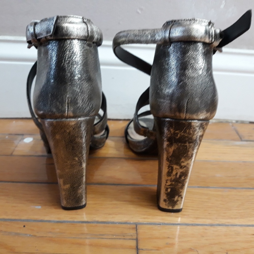 Pour La Victoire Gold Heels 8 - Picture 4 of 5